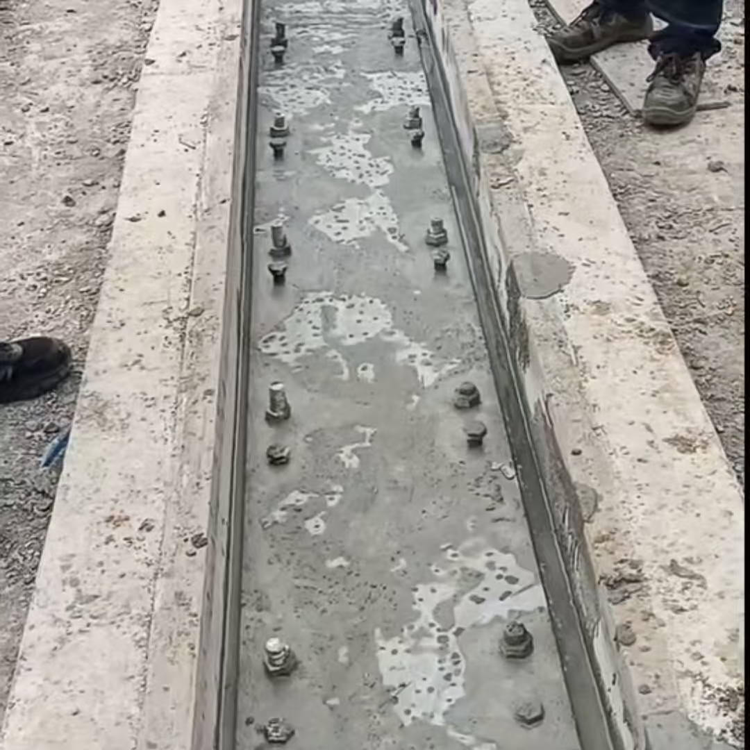 靖江港口码头起重机龙门吊重型机械设备稳固用早强快凝轨道胶泥